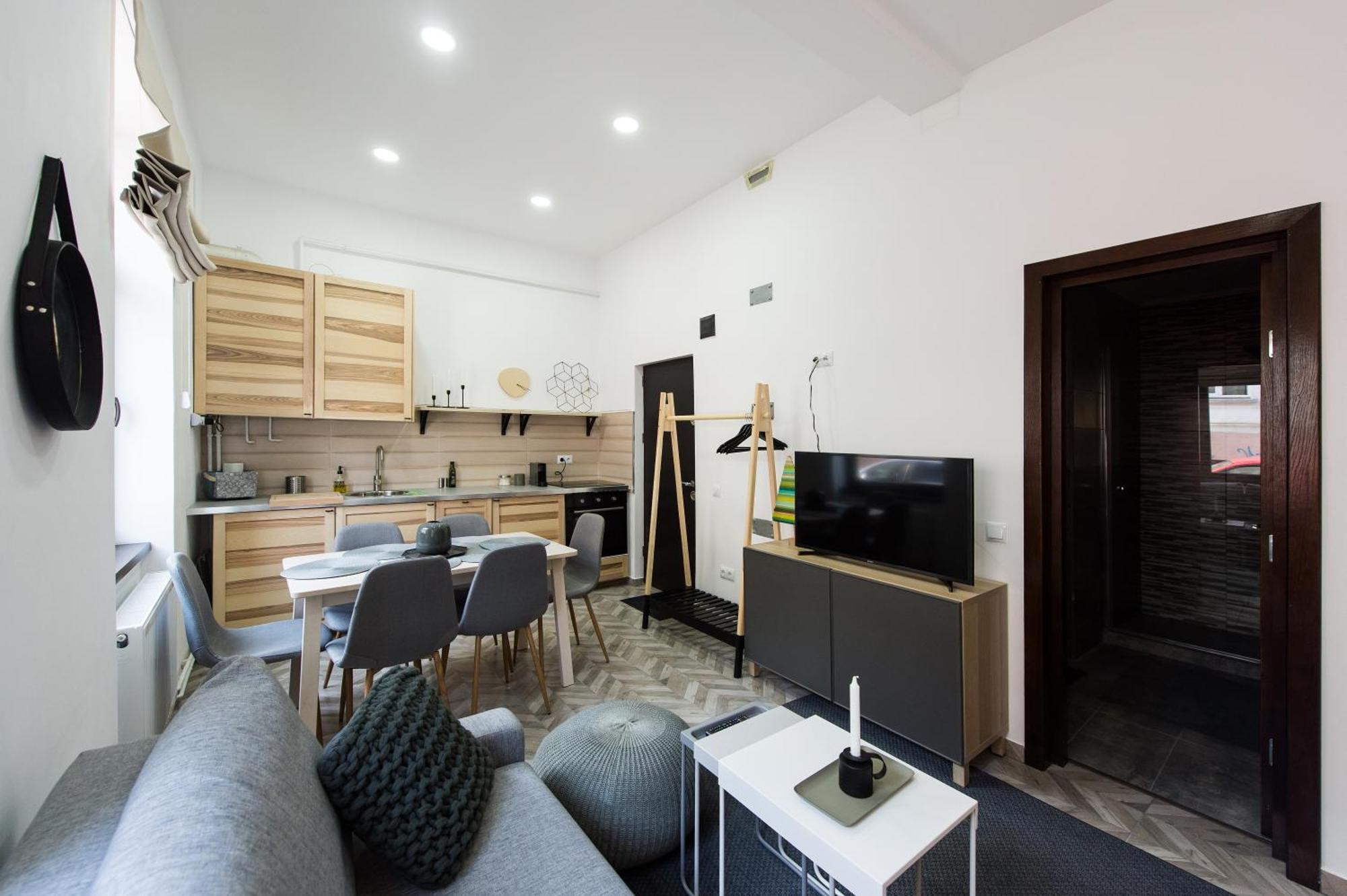 Apartmán Charming Old Town Flat With Mountain View Brašov Exteriér fotografie